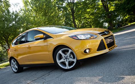 2012 Ford Focus TITANIUM five.